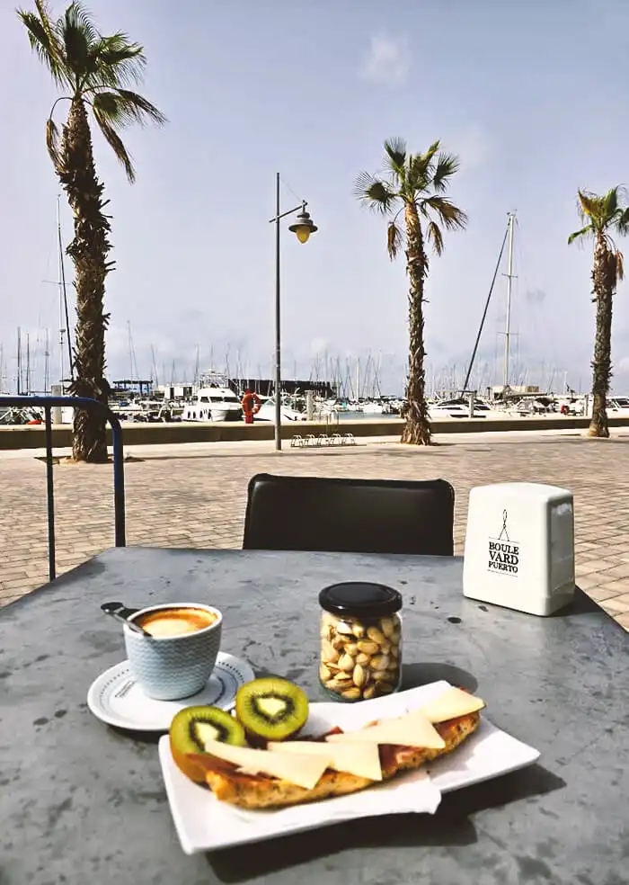 El desayuno perfecto: natural, sin prisas y con café