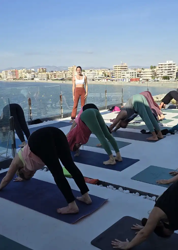 Yoga x Valencia: apoyo para los afectados por la DANA